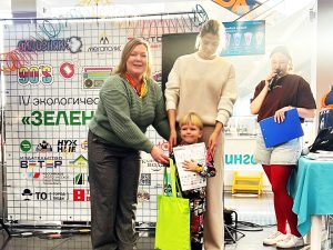 ����������